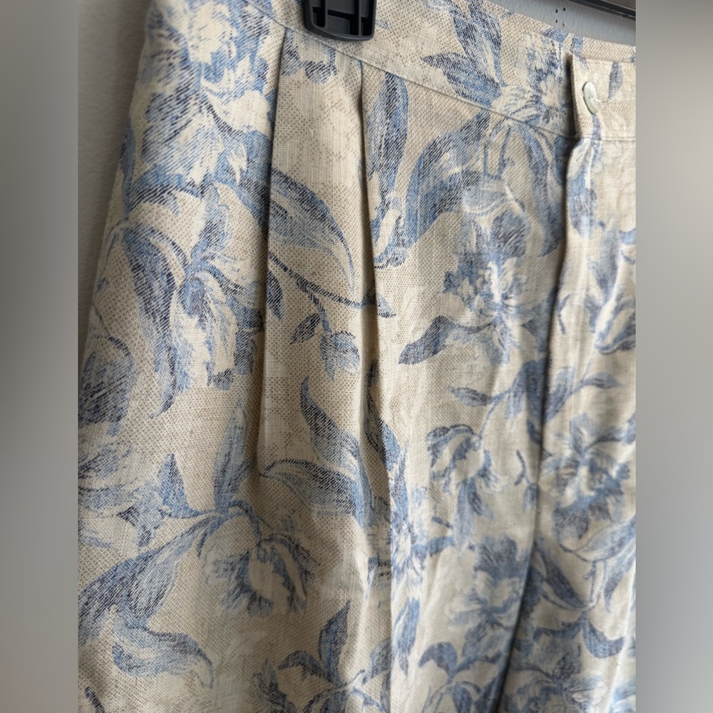 Casablanca Vintage High Waisted Floral Shorts – Blue & Tan Print | Women’s Size - Picture 7 of 9